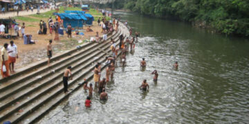 പമ്പയില് മുങ്ങുമ്പോള് മൂക്ക് പൊത്തിപ്പിടിക്കണം, ജാഗ്രതാ നിര്ദേശവുമായി ആരോഗ്യവകുപ്പ്, ക്ഷേത്രക്കുളങ്ങളില് ക്ലോറിനേഷന് നടത്തും