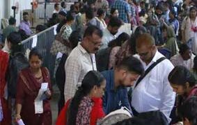 ആകെ 12391 വാര്ഡുകള്; ഏഴ് ജില്ലകളിലെ വിധിയെഴുത്ത് ആരംഭിക്കാൻ ഇനി മണിക്കൂറുകള് മാത്രം, രാവിലെ ഏഴ് മുതല് വോട്ടെടുപ്പ്