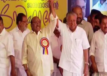 ഡോർ തുറന്ന് വെള്ളാപ്പള്ളി തന്നെയാണ് കാറിൽ കയറിയത്, പ്രായമുള്ള ആളല്ലേ, നടക്കാൻ ബുദ്ധിമുട്ട് ഉള്ളത് കൊണ്ട് കയറിയതാവും, അതിൽ എന്താണ് തെറ്റ്‌? എസ്എൻഡിപിയുമായി മാത്രമല്ല, എൻഎസ്എസ്, ന്യൂനപക്ഷ സംഘടനകളുമായും സിപിഎമ്മിന് നല്ല ബന്ധമാണുള്ളത്- മന്ത്രി സജി ചെറിയാൻ