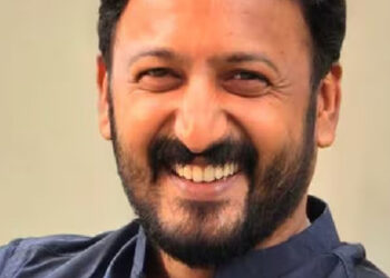 ഹൈക്കോടതി അറസ്റ്റ് തടഞ്ഞതിന് പിന്നാലെ ഫോൺ ഓണാക്കി; ഒളിവിൽ തുടരാൻ രാഹുൽ മാങ്കൂട്ടത്തിൽ