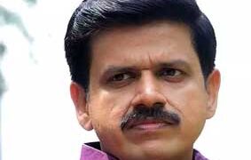 അപ്രഖ്യാപിത സർസംഘചാലക് പിണറായിക്കെതിരെയുള്ള പോരാട്ടത്തിൽ നിന്ന് പിന്മാറില്ല;  ‘പരാതിക്കാരിയുടെ ഐഡന്റിറ്റി ഞാൻ വെളിപ്പെടുത്തിയിട്ടില്ല;  പ്രതികരണവുമായി സന്ദീപ് വാര്യർ