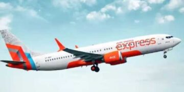 160 യാത്രക്കാരുമായി ദുബായിലേക്ക് പുറപ്പെട്ട എയർ ഇന്ത്യ എക്സ്പ്രസ് വിമാനത്തിനു സാങ്കേതിക തകരാർ, ഇന്ധനം തീർക്കാൻ രണ്ട് മണിക്കൂറോളം തിരുച്ചിറപ്പള്ളി, പുതുക്കോട്ടൈ വ്യോമാതിർത്തിയിൽ ചുറ്റി പറന്നതിന് ശേഷം അതേ വിമാനത്താവളത്തിൽ എമർജൻസി ലാൻഡിങ്