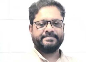 ഭാര്യ തെരഞ്ഞെടുപ്പിൽ മത്സരിക്കുന്നതിനെതിരെ പോസ്റ്റ്, അച്ഛൻ ജീവനൊടുക്കിയത് കുടുംബ പ്രശ്നങ്ങളെ തുടർന്നെന്ന് മകൻ, ഭർത്താവിന്റെ മരണത്തിൽ തനിക്ക് സംശയമുണ്ടായിരുന്നില്ലെന്ന് ഭാര്യ… പോസറ്റ് മോർട്ടം റിപ്പോർട്ടിൽ മരണകാരണം തലയ്ക്കേറ്റ പരുക്ക്!! പിതാവ് മരിച്ചതോടെ ഫോസ്ബുക്ക് നീക്കം ചെയ്തു, ദൃതിയിൽ മുറി പെയിന്റ് ചെയ്തു… എം. അജിത്കുമാറിന്റെ മരണമന്വേഷിക്കാൻ പ്രത്യേക സംഘം