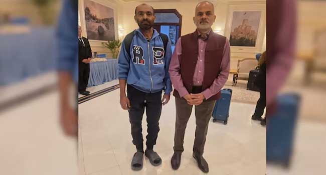 ചെങ്കടലിൽ ഹൂതി വിമതരുടെ ആക്രമണം, യെമനിൽ തടവിലായിരുന്ന ഇന്ത്യൻ ആർമി സൈനികൻ കായംകുളം സ്വദേശി അനിൽ കുമാറിന് 5 മാസത്തിനു ശേഷം മോചനം, കപ്പൽ ആക്രമിക്കപ്പെട്ടത് ജൂലെെ 7ന്!! ഒമാന് നന്ദി അറിയിച്ച് ഇന്ത്യ