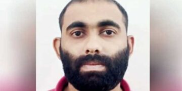 കൂടെ താമസിക്കുന്ന ​ഗ​ർഭിണിയായ യുവതിയെ ദിവസങ്ങളോളം വീട്ടിൽ പൂട്ടിയിട്ടു, വായിൽ തുണിതിരുകി ഇലക്‌ട്രിക് ഇസ്തിരിപ്പെട്ടി ചൂടാക്കി ദേഹമാസകലം പൊള്ളിച്ചുസ പ്ലാസ്റ്റിക് വയർ കഴുത്തിൽ കുടുക്കി വലിക്കുകയും ശ്വാസംമുട്ടിച്ചു കൊല്ലാൻ ശ്രമം, യുവാവ് അറസ്റ്റിൽ, പ്രതി സ്ത്രീപീഡനം, മയക്കുമരുന്ന് കേസ്, അടിപിടി ഉൾപെടെ ഏഴോളം കേസിൽ പ്രതിയെന്ന് പോലീസ്