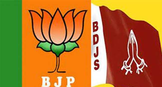 ബിഡിജെഎസിനെ ചതിച്ചതാ… 300 സീറ്റിൽ മത്സരിച്ചിട്ട് ജയിച്ചത് വെറും 5 സീറ്റിൽ, തലസ്ഥാനത്ത് മത്സരിച്ച നാലിലും അമ്പേ പരാജയപ്പെട്ടു, ബിജെപിക്ക് സ്വാധീനം ഉള്ള ഇടങ്ങളിൽ പോലും ബിഡിജെഎസ് നിലംതൊട്ടില്ല!! കൊച്ചിയിലും കോട്ടയത്തും സമാന സ്ഥിതിതന്നെ… ഇങ്ങനെ അപമാനം സഹിച്ച് നിൽക്കാനാവില്ല… മുന്നണി മാറ്റ ചർച്ചകൾ സജീവമാക്കി ബിഡിജെഎസ്