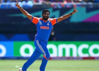 ഇന്ത്യയെ കണ്ടപ്പോൾ ‘കവാത്ത്’ മറന്ന് ദക്ഷിണാഫ്രിക്ക, ഇന്ത്യയ്ക്ക് 101 റൺസിന്റെ പടുകൂറ്റൻ വിജയം, 10 ചേർന്ന് അടിച്ചെടുത്തത് വെറും 74 റൺസ്, ട്വന്റി20യിൽ വിക്കറ്റ് വേട്ടയിൽ സെഞ്ചുറി തികച്ച് ബുംറ