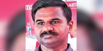 സ്കൂളിലേക്കു പോകുകയായിരുന്ന 12കാരിയെ സ്കൂളിൽ കൊണ്ടുവിടാമെന്ന വ്യാജേന കാറിൽ കയറ്റി ആളൊഴിഞ്ഞ സ്ഥലത്തുവെച്ച് ലൈംഗികമായി ചൂഷണംചെയ്തു, എതിർത്തപ്പോൾ കൊല്ലുമെന്ന് ഭീഷണി, പിന്നാലെ ഒന്നുമറിയാത്തപോലെ സ്ഥാനാർഥി പ്രചാരണത്തിനിറങ്ങി- കുട്ടിയുടെ പരാതിയിൽ സിപിഐ മുൻ ബ്രാഞ്ച് സെക്രട്ടറിക്കെതിരേ പോക്സോ കേസ്, പ്രതി ഒളിവിൽ