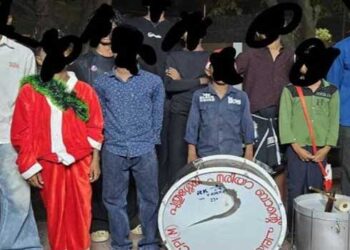 ഡ്രമ്മിൽ സിപിഎം എന്നെഴുതിയത് ചോദ്യം ചെയ്ത് ആക്രമണം, കരോൾ ​ഗാന സംഘത്തെ ആക്രമിച്ച ആർഎസ്എസ് പ്രവർത്തകൻ കുട്ടികളേയും വെറുതെ വിട്ടില്ല, മർദിച്ചതായി പരാതി!! പ്രതിയെ പേടിച്ച് ഓടി രക്ഷപ്പെ‍ട്ട കുട്ടികളുടെ ഡ്രം തല്ലിത്തകർത്തു, പ്രതിക്കെതിരെ കൂ‌ടുതൽ ചുമത്തും?