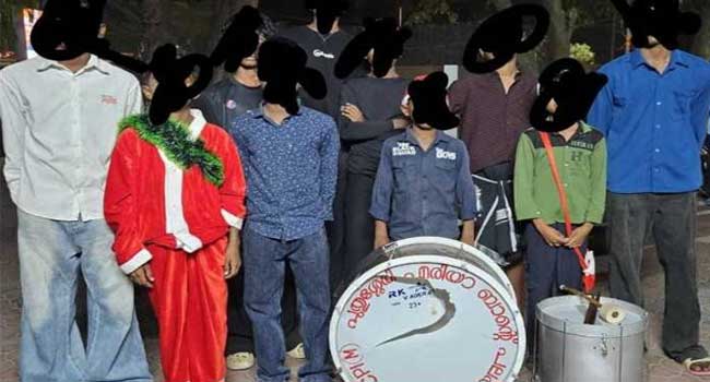 ഡ്രമ്മിൽ സിപിഎം എന്നെഴുതിയത് ചോദ്യം ചെയ്ത് ആക്രമണം, കരോൾ ​ഗാന സംഘത്തെ ആക്രമിച്ച ആർഎസ്എസ് പ്രവർത്തകൻ കുട്ടികളേയും വെറുതെ വിട്ടില്ല, മർദിച്ചതായി പരാതി!! പ്രതിയെ പേടിച്ച് ഓടി രക്ഷപ്പെ‍ട്ട കുട്ടികളുടെ ഡ്രം തല്ലിത്തകർത്തു, പ്രതിക്കെതിരെ കൂ‌ടുതൽ ചുമത്തും?