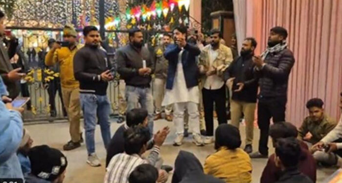 ക്രിസ്മസ് ആഘോഷങ്ങള്‍ വേണ്ട… ക്രിസ്ത്യന്‍ മാനേജ്മെന്റ് സ്കൂളിനു നേരെ അക്രമം അഴിച്ചുവിട്ടു, വിഎച്ച്പി ജില്ല സെക്രട്ടറിയും ബജ്‌രംഗ്ദൾ കൺവീനറുമുള്‍പ്പെടെ നാല് പേര്‍ അറസ്റ്റില്‍