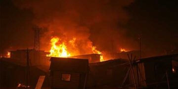 കലാപ കൊടുങ്കാറ്റിൽ ആടിയുലഞ്ഞ് ബംഗ്ലാദേശ്!! ബിഎൻപി നേതാവ് ബിലാൽ ഹുസൈന്റെ വീട് പുറത്തുനിന്ന് പൂട്ടിയശേഷം പെട്രോളൊഴിച്ച് തീയിട്ടു, ഉറങ്ങിക്കിടക്കുകയായിരുന്ന 7 വയസുകാരി വെന്തുമരിച്ചു, ബിലാലും മറ്റു രണ്ട് മക്കളും 60% പൊള്ളലോടെ ഹോസ്പിറ്റലിൽ!! നാലുമാസം പ്രായമുള്ള കുഞ്ഞ് അത്ഭുതകരമായി രക്ഷപ്പെട്ടു