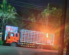 യുവാവിന്റെ ആത്മഹത്യാ ശ്രമം; ലോറിയിലെ സിലിണ്ടറിനു തീവച്ചു; തലയോലപ്പറമ്പിൽ ഒഴിവായത് വൻ ദുരന്തം, യുവാവ് കസ്റ്റഡിയിൽ