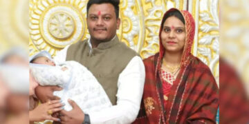 50 ലക്ഷം സ്ത്രീധനം ആവശ്യപ്പെട്ട് നിരന്തരം ഉപദ്രവിച്ചു,  ഗർഭിണിയായതോടെ മര്‍ദനം രൂക്ഷമായി, ലഹരി മരുന്ന് ഉപയോഗവും അവിഹിത ബന്ധങ്ങളും, കർണാടക ഗവർണറുടെ മകനും പേരമകനുമെതിരെ പരാതിയുമായി യുവതി