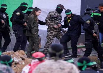 ഗാസയിലെ തുരങ്കങ്ങളിൽ കുടുങ്ങിയ 40 ഹമാസ് അംഗങ്ങളെ വധിച്ചു- ഇസ്രയേൽ, കൊല്ലപ്പെട്ടവരിൽ മൂന്നു പ്രാദേശിക കമാൻഡർമാരും ഹമാസിന്റെ പ്രവാസി നേതാക്കളിലൊരാളായ ഗാസി ഹമാദിന്റെ മകനും, പ്രതികരിക്കാൻ വിസമ്മതിച്ച് ഹമാസ്, റഫായി തുരങ്കങ്ങളിൽ നിന്ന് പുറത്തിറങ്ങുന്നവരെ വധിക്കുകയോ, കീഴടക്കുകയോ ചെയ്തിട്ടുണ്ടെന്നും ഇസ്രയേൽ