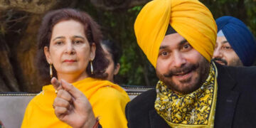 500 കോടി രൂപയടങ്ങിയ സ്യൂട്ട്കെയ്സ് നല്കുന്നവര്ക്കേ മുഖ്യമന്ത്രിയാകാന് കഴിയൂ, തുക നല്കാനില്ല, പദവി തന്നാല് പഞ്ചാബിനെ സുവര്ണ സംസ്ഥാനമാക്കാം, പരാമര്ശത്തിനു പിന്നാലെ നവജ്യോത് കൗർ സിദ്ദുവിന് സസ്പെന്ഷന്