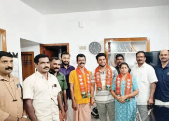 നിര്‍ബന്ധിപ്പിച്ച് സ്ഥാനാര്‍ത്ഥിയാക്കി,  കോണ്‍ഗ്രസിന്  കൂട്ടത്തോടെ വോട്ട് മറിച്ചുകുത്തി, എല്‍ഡിഎഫ് സ്ഥാനാര്‍ത്ഥിയും കുടുംബവും ബിജെപിയില്‍ ചേര്‍ന്നു