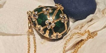 ഒരു തൊണ്ടിമുതലിലും ദൃക്സാക്ഷിക്കും വേണ്ടി പോലീസുകാർ കാത്തിരുന്നത് ആറുനാൾ !! ഒടുവിൽ കള്ളനു ഏറ്റവുവലിയ ആ ബുദ്ധി’മുട്ട്’ വന്നു.. പോലീസിനു കിട്ടിയതോ കള്ളൻ വിഴുങ്ങിയ 17.35 ലക്ഷത്തിന്റെ വജ്രംപതിച്ച ലോക്കറ്റ്, പോലീസുകാരെ വട്ടംചുറ്റിച്ചത് 32 കാരനായ യുവാവ്