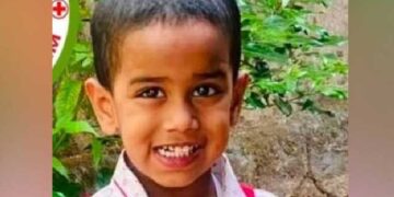 സഹോ​ദരങ്ങൾക്കൊപ്പം വീട്ടുമുറ്റത്ത് കളിച്ചുകൊണ്ടിരുന്ന ആറുവയസുകാരനെ കാണാതായി