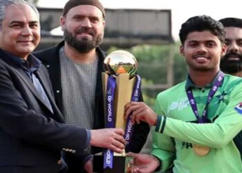അന്ന് ഇന്ത്യയുടെ കപ്പുമായി മുങ്ങിയ മൊഹ്സിൻ നഖ്വി ഇന്നു ദുബായിൽ പൊങ്ങി, ആദ്യം അടിച്ചുമാറ്റിയ ട്രോഫി ഇവിടെ വയ്ക്ക്, എന്നിട്ട് വർത്തമാനം പറയാം… പുല്ലുവില നൽകാതെ ഇന്ത്യൻ കൗമാരപ്പട, നഖ്വിയുമായി വേദി പങ്കിടില്ലെന്ന് ഇന്ത്യ, മെഡൽ സ്വീകരിച്ചത് മറ്റൊരു ഉദ്യോഗസ്ഥനിൽ നിന്ന്