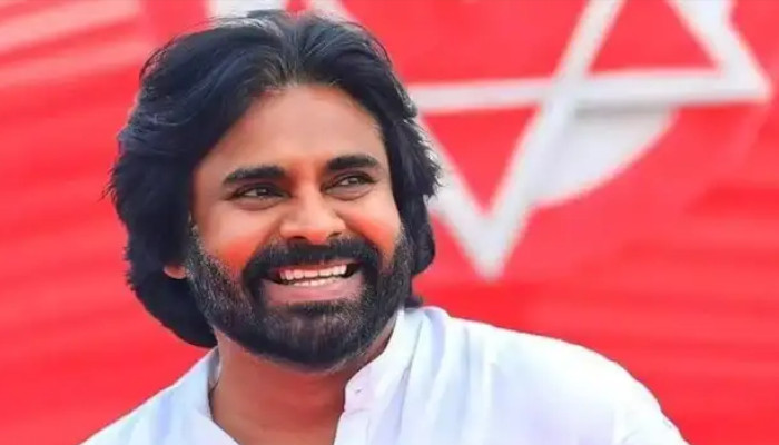 ഭഗവദ്ഗീത ഭരണഘടനയുടെ കൈയെഴുത്തുപ്രതി, രണ്ടും ലക്ഷ്യമിടുന്നത് നീതിയുക്തവും സമാധാനപരവുമായ സമൂഹത്തെ, വിവാദ പരാമര്ശവുമായി പവന് കല്ല്യാണ് 