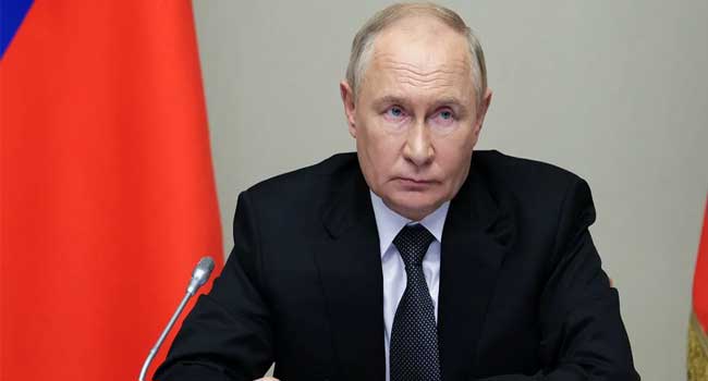 യുക്രൈനുമായുള്ള യുദ്ധത്തിന് തുടക്കമിട്ടത് റഷ്യയല്ല, പക്ഷെ ലക്ഷ്യം നേടിക്കഴിഞ്ഞ് മാത്രമേ യുക്രൈൻ യുദ്ധം റഷ്യ അവസാനിപ്പിക്കു!! പല പ്രവിശ്യകളിലും റഷ്യൻ ഭാഷ, യുക്രൈൻ നിരോധിച്ചു, ആളുകളെ ആരാധനാലയങ്ങളിൽനിന്ന് പുറത്താക്കി, സ്വന്തം താൽപര്യങ്ങൾ സംരക്ഷിക്കാൻ റഷ്യ ഏതറ്റം വരെയും പോകും- വ്ലാഡിമിർ പുടിൻ