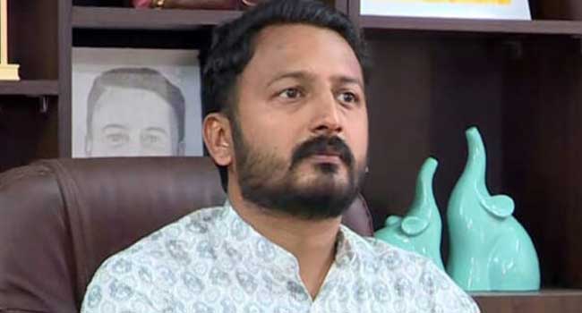 വിധി ഇന്നില്ല, രാഹുൽ മാങ്കൂട്ടത്തിലിന്റെ മുൻകൂർ ജാമ്യാപേക്ഷയിൽ തുടർവാദം നാളെ!! അറസ്റ്റ് തടയാതെ കോടതി, അടച്ചിട്ട കോടതി മുറിയിൽ ഒന്നര മണിക്കൂർ വാദം, ഒരു രേഖ കൂടി ഹാജരാക്കാൻ പ്രോസിക്യൂഷന് കോടതി നിർദേശം