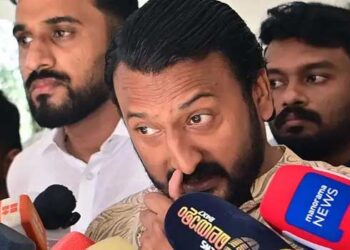 പോലീസിന്റെ നിരന്തരമുള്ള പരിശോധന ബുദ്ധിമുട്ടുണ്ടാക്കുന്നു, 25ന് മുൻപ് ഫ്ലാറ്റ് ഒഴിയണമെന്ന് രാഹുൽ മാങ്കൂട്ടത്തിലിന് അസോസിയേഷന്റെ നോട്ടീസ്!! ഉടൻ മാറിത്തരാമെന്ന് രാഹുൽ