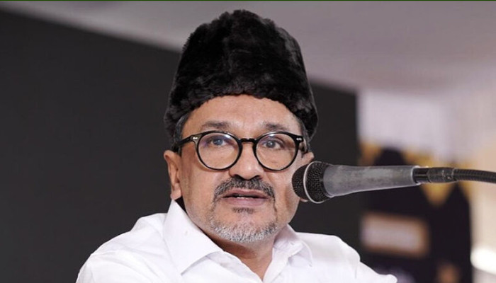 ജനം ജയിപ്പിച്ചതാണെന്ന് ഓർമ വേണം, അഹങ്കാരികള് ഇപ്പണിക്ക് പറ്റിയവരല്ല, പ്രതിപക്ഷം പറയേണ്ട കാര്യങ്ങൾ പാർട്ടി പറയും, താക്കീതുമായി പാണക്കാട് സാദിഖലി ശിഹാബ് തങ്ങൾ