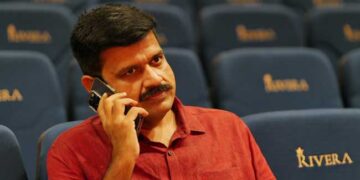 :നീതിയാണ് വലുത്…ഒരു വ്യക്തി എത്ര ഉന്നതനായാലും, ആരോപണങ്ങൾ ഗുരുതരമാണെങ്കിൽ, പ്രത്യേകിച്ച് സ്ത്രീകൾക്കെതിരായ വിഷയങ്ങളിൽ ഒറ്റ വിട്ടുവീഴ്ചയുമില്ല, ഇവിടെ വ്യക്തി താൽപ്പര്യങ്ങളല്ല!! അവകാശങ്ങൾ നിഷേധിക്കപ്പെട്ട സ്ത്രീകൾക്കുവേണ്ടി പോരാട്ടം തുടരും”- സന്ദീപ് വാര്യർ