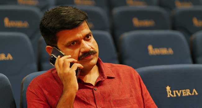 :നീതിയാണ് വലുത്…ഒരു വ്യക്തി എത്ര ഉന്നതനായാലും, ആരോപണങ്ങൾ ഗുരുതരമാണെങ്കിൽ, പ്രത്യേകിച്ച് സ്ത്രീകൾക്കെതിരായ വിഷയങ്ങളിൽ ഒറ്റ വിട്ടുവീഴ്ചയുമില്ല, ഇവിടെ വ്യക്തി താൽപ്പര്യങ്ങളല്ല!! അവകാശങ്ങൾ നിഷേധിക്കപ്പെട്ട സ്ത്രീകൾക്കുവേണ്ടി പോരാട്ടം തുടരും”- സന്ദീപ് വാര്യർ