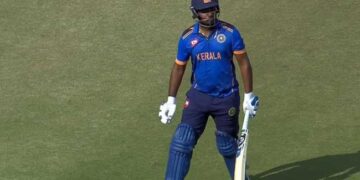 ആറുതാരങ്ങൾ ഒറ്റയും പെട്ടയുമായി അടിച്ചെടുത്തത് 46 റൺസ്!! സയ്യിദ് മുഷ്താഖ് അലി ടി20യിൽ സഞ്ജുവിന്റെ ഒറ്റയാൾ പോരാട്ടം, 56 പന്തിൽ പുറത്താകാതെ അടിച്ചെടുത്തത് 73 റൺസ്