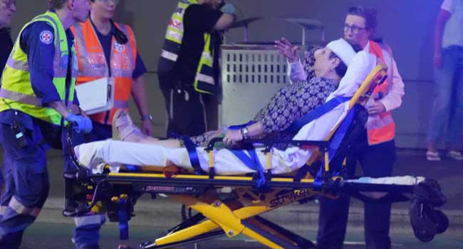 അക്രമികളുടെ ലക്ഷ്യം ജൂതന്മാർ… സിഡ്നിയിലെ ബോണ്ടി ബീച്ചിൽ കൂട്ടക്കൊല!! ജൂത ആഘോഷത്തിനെത്തിയ നൂറുകണക്കിനാളുകൾക്കിടയിലേക്ക് അക്രമികൾ തുരുതുരെ വെടിയുതിർത്തു, 12 പേർ കൊല്ലപ്പെട്ടു, 29 പേർക്ക് പരുക്ക്, കുട്ടികളേയും വയോധികരേയും പോലും അക്രമികൾ വെറുതെവിട്ടില്ലെന്ന് ദൃക്സാക്ഷികൾ, ഏറ്റുമുട്ടലിൽ ഒരാളെ വധിച്ചു, രണ്ടാമൻ പോലീസ് പിടിയിൽ