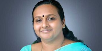 തിരുവനന്തപുരം കോർപറേഷനിലെ യുഡിഎഫ് സ്ഥാനാർഥിയായിരുന്ന സിഎംപി നേതാവ് കുഴഞ്ഞുവീണ് മരിച്ചു, “രാവിലെ ഹൃദയഭേദകമായ ഒരു വാർത്ത കേട്ടാണ് ഉണർന്നത്, പ്രിയപ്പെട്ട സിനി ചേച്ചി നമ്മളെ വിട്ടുപിരിഞ്ഞു, കോർപ്പറേഷനിലെ സിഎംപിയുടെ തീപ്പൊരി കൗൺസിലർ, ഇത്തവണ ഇടവക്കോട് എന്ന കോട്ട പിടിച്ചെടുക്കാൻ യുഡിഎഫ് നിയോഗിച്ചപോരാളി…കെഎസ് ശബരിനാഥ്