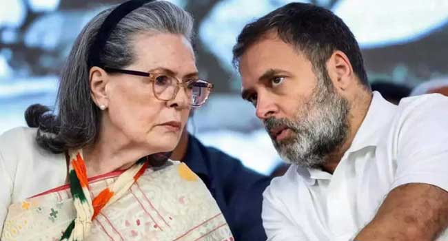 രാഹുലിനും സോണിയയ്ക്കും എതിരെയുള്ള നാഷണൽ ഹെറാൾഡ് കേസ് സ്വകാര്യവ്യക്തിയുടെ പരാതിയുടെ അടിസ്ഥാനത്തിൽ, എഫ്ഐആർ അടിസ്ഥാനത്തിലുള്ളതല്ല!! ഇഡിയുടെ കള്ളപ്പണം വെളുപ്പിക്കൽ നിരോധനപ്രകാരം കേസ് പരിഗണിക്കാൻ വിസമ്മതിച്ച് കോടതി, സത്യം വിജയിച്ചെന്ന്’ കോൺഗ്രസ്