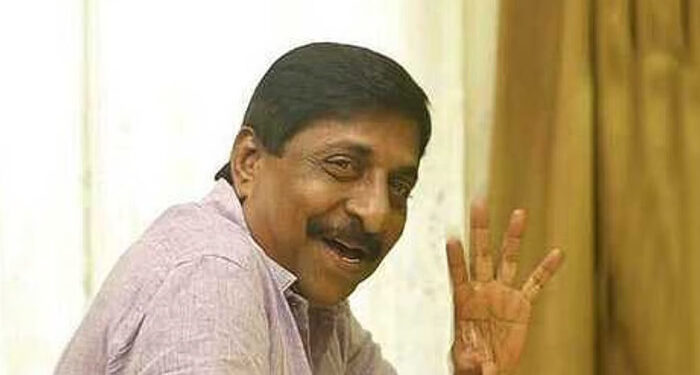 ശ്രീനിവാസന്റെ സംസ്കാരം രാവിലെ പത്ത് മണിക്ക്, അവസാനമായി  കാണാനെത്തിയത് ആയിരങ്ങള്‍, വൈകാരിക നിമിഷങ്ങള്‍ക്ക് സാക്ഷിയായി തൃപ്പൂണിത്തുറ