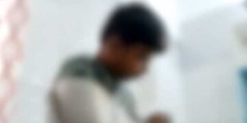 അധ്യാപകന്റെ കൈകൊണ്ടുള്ള അടിയിൽ അഞ്ചാം ക്ലാസ് വിദ്യാർഥിയുടെ തോളെല്ലിന് പൊട്ടൽ, വീട്ടിലെത്തിയ കുട്ടിക്ക് കൈ അനക്കാൻ പറ്റുന്നില്ല, കടുത്ത വേദനയും, ചോദ്യക്കടലാസിലെ സംശയം ചോദിച്ചതിന് അധ്യാപകൻ കൈകൊണ്ട് ഇടിക്കുകയായിരുന്നുവെന്ന് കുട്ടി, അധ്യാപകന് സസ്പെൻഷൻ