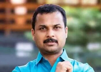 ശബരിനാഥന്റെ കൊമ്പത്തുള്ളവർ പറഞ്ഞാലും ഞാൻ കേൾക്കില്ല, ശാസ്തമംഗലത്ത് ഇരിക്കുന്നത് ജനത്തിനുവേണ്ടി, എംഎൽഎ ഹോസ്റ്റലിൽ എത്താൻ ‌‌ആളുകൾക്ക് ബുദ്ധിമുട്ടുള്ളതുകൊണ്ടാണ് ഇവിടെ ഓഫിസ് ഇട്ടിരിക്കുന്നത്- പ്രശാന്ത് എംഎൽഎ