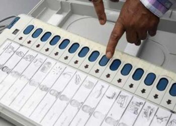 എൽഡിഎഫിനു കുത്തിയാൽ പച്ച തെളിയുന്നത് ബിജെപിയുടെ അക്കൗണ്ടിൽ!! പൂവച്ചലിൽ വോട്ടിങ് യന്ത്രത്തിൽ ക്രമക്കേടെന്ന് ആരോപണം, ഒന്നരമണിക്കൂർ പോളിങ് തടസപ്പെട്ടു, തെരഞ്ഞെടുപ്പ് കമ്മീഷന് പരാതി നൽകും, റീ പോളിങ് അവസരം വേണമെന്ന് എൽഡിഎഫ്