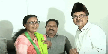 സിപിഎം കൊല്ലം ജില്ലാ കമ്മിറ്റി അംഗം സുജ ചന്ദ്രബാബു 30 വർഷത്തെ പാർട്ടി ബന്ധം അവസാനിപ്പിച്ച് മുസ്‌ലിംലീഗിൽ ചേർന്നു