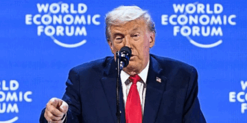 ‘ഞാൻ ഒരു ഏകാധിപതിയാണ്, ചിലപ്പോൾ നിങ്ങൾക്ക് ഒരു ഏകാധിപതി ആവശ്യമായി വരും’  യൂറോപ്പിനോട് ട്രംപ്; ഗ്രീൻലാൻഡ് വെറുമൊരു ഐസ് കഷണമെന്നും യു. എസ് പ്രസിഡന്റ്