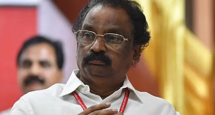 പരാമര്‍ശത്തില്‍ മാപ്പ് പറയില്ല, നഷ്ടപരിഹാരം നൽകാനും ഒരുക്കമല്ല, തന്നെ ന്യൂനപക്ഷ വിരുദ്ധനാക്കാനാണ് പലരുടെയും ശ്രമം, കേസും കോടതിയും  തനിക്ക് പുത്തരിയല്ലെന്ന് എ കെ ബാലൻ