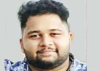 വിനോദയാത്രക്കിടെ മന്തി കഴിച്ചതോടെ വയറുവേദനയും ചർദ്ദിയും, വന്ദേ ഭാരതിൽ യുവാവ് കുഴഞ്ഞുവീണു, തൃശൂരിൽ ട്രെയിനെത്തുമ്പോൾ വേണ്ട സജ്ജീകരണങ്ങളൊരുക്കാൻ നിർദേശിച്ചിട്ടും ചെയ്തില്ല, കേണപേക്ഷിച്ചിട്ടും കനിയാതെ റെയിൽവേ പോലീസും!! അഭിരാമിനെ ആശുപത്രിയിലെത്തിച്ചത് ഭക്ഷണവിതരണക്കാർ… ആശുപത്രിയെത്തും മുൻപ് 23 കാരന് ദാരുണാന്ത്യം, കുടുംബത്തിന് നഷ്ടമായത് ഏക മകനെ