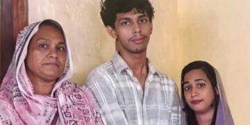 16 കാരി കുളത്തിൽ മരിച്ച നിലയിൽ, ഉമ്മയും ചേട്ടനും കൂടെയുണ്ടായിരുന്നെന്ന് മറ്റൊരു മകൻ… പറപ്പൂരിലെ കുളത്തിൽ അമ്മയും രണ്ടു മക്കളും മുങ്ങിമരിച്ച നിലയിൽ, അപകടം അലക്കാനും കുളിക്കാനുമായി പോയപ്പോൾ, ഒരാളെ രക്ഷിക്കാൻ ശ്രമിച്ചപ്പോൾ മറ്റു രണ്ടുപേരും അപകടത്തിൽപ്പെട്ടു? മൃതദേഹം ആദ്യം കണ്ടത് ഇതര സംസ്ഥാന തൊഴിലാളി