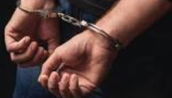 പ്രണയം നടിച്ച് നിരവധി തവണ പീഡിപ്പിച്ചു, ആദിവാസി പെണ്കുട്ടി തീ കൊളുത്തി മരിച്ചതിനു പിന്നില് പ്രണയ വഞ്ചന, 24 കാരനെതിരെ പോക്സോ കേസ്, പ്രതിയെ കുടുക്കിയത് ബന്ധുക്കളുടെ മൊഴി