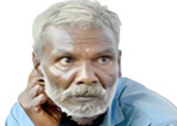 സ്കൂൾ വിട്ടെത്തിയ വിദ്യാർഥിനിയോട് പോലീസ് കെഡേറ്റ് യൂണിഫോം തരാൻ ആവശ്യപ്പെട്ടു, തരില്ലെന്നു പറഞ്ഞതോടെ വീട്ടിൽ സൂക്ഷിച്ചിരുന്ന ആസിഡ് 14 കാരിടെ ദേ​ഹത്തേക്ക് ഒഴിച്ചു, ​ഗുരുതരമായി പൊള്ളലേറ്റ പെൺകുട്ടി കോഴിക്കോട് മെഡിക്കൽ കോളേജിൽ ചികിത്സയിൽ, കുട്ടിയുടെ കാഴ്ചയ്ക്ക് ​ഗുരുതര തകരാർ!! അയൽവാസിയായ 53 കാരൻ അറസ്റ്റിൽ