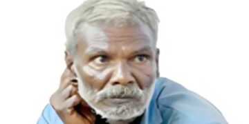 സ്കൂൾ വിട്ടെത്തിയ വിദ്യാർഥിനിയോട് പോലീസ് കെഡേറ്റ് യൂണിഫോം തരാൻ ആവശ്യപ്പെട്ടു, തരില്ലെന്നു പറഞ്ഞതോടെ വീട്ടിൽ സൂക്ഷിച്ചിരുന്ന ആസിഡ് 14 കാരിടെ ദേ​ഹത്തേക്ക് ഒഴിച്ചു, ​ഗുരുതരമായി പൊള്ളലേറ്റ പെൺകുട്ടി കോഴിക്കോട് മെഡിക്കൽ കോളേജിൽ ചികിത്സയിൽ, കുട്ടിയുടെ കാഴ്ചയ്ക്ക് ​ഗുരുതര തകരാർ!! അയൽവാസിയായ 53 കാരൻ അറസ്റ്റിൽ