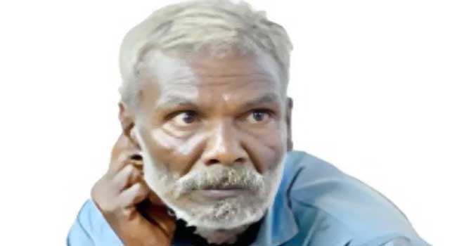 സ്കൂൾ വിട്ടെത്തിയ വിദ്യാർഥിനിയോട് പോലീസ് കെഡേറ്റ് യൂണിഫോം തരാൻ ആവശ്യപ്പെട്ടു, തരില്ലെന്നു പറഞ്ഞതോടെ വീട്ടിൽ സൂക്ഷിച്ചിരുന്ന ആസിഡ് 14 കാരിടെ ദേ​ഹത്തേക്ക് ഒഴിച്ചു, ​ഗുരുതരമായി പൊള്ളലേറ്റ പെൺകുട്ടി കോഴിക്കോട് മെഡിക്കൽ കോളേജിൽ ചികിത്സയിൽ, കുട്ടിയുടെ കാഴ്ചയ്ക്ക് ​ഗുരുതര തകരാർ!! അയൽവാസിയായ 53 കാരൻ അറസ്റ്റിൽ