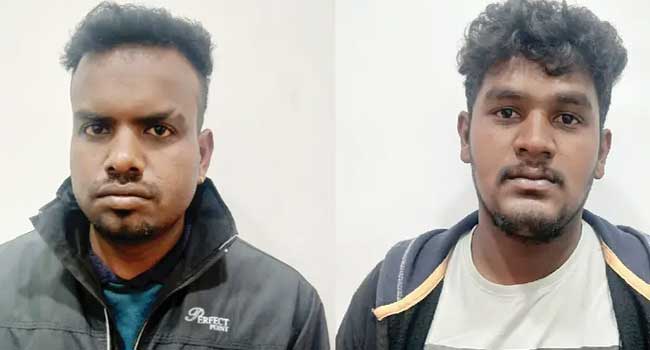 മകനോടുള്ള വൈരാഗ്യത്തിൽ അമ്മയുടെ കൈ ഇരുമ്പുവടിക്ക് തല്ലിയൊടിച്ചു, ആക്രമണം ടൗണിൽനിന്ന് വീട്ടിലേക്ക് മടങ്ങവെ വഴിയിൽ തടഞ്ഞു നിർത്തി, രണ്ടു യുവാക്കൾ അറസ്റ്റിൽ