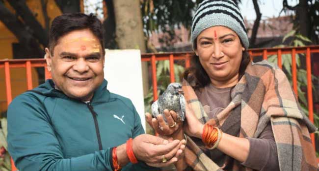 എന്റെ കൂടെ വരൂ, ഞങ്ങൾ ബിഹാറിൽനിന്ന് നിങ്ങൾക്കായി ഒരു പെൺകുട്ടിയെ കൊണ്ടുവരും, അവിടെ നിങ്ങൾക്ക് 20,000 മുതൽ 25,000 രൂപയ്ക്ക് വരെ പെൺകുട്ടികളെ ലഭിക്കും… വിവാദത്തിന് തിരികൊളുത്തി ബിജെപി വനിതാ ശിശു ക്ഷേമ മന്ത്രിയുടെ ഭർത്താവ്, പ്രസ്താവന ബിജെപിയുടെ സ്ത്രീകളോടുള്ള സമീപനത്തെ വ്യക്തമാക്കുന്നു- കോൺ​ഗ്രസ്…Video